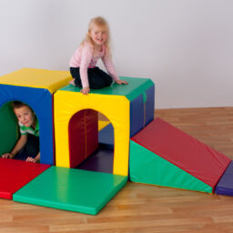 Hide and Seek Soft Play Set (+ storage sacks)(600 module)